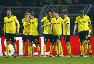 Risultati Europa League, bene Dortmund e Shakthar. United ko contro il Liverpool