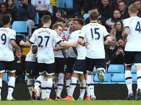 Premier League, Aston Villa-Tottenham 0-2: Kane riavvicina il Leicester