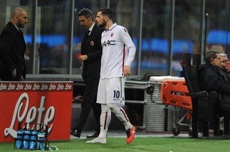 Serie A Bologna, Destro out un mese: frattura al piede