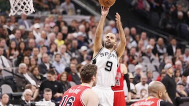 Parker intervista Digne: "Dì a Totti che ho la sua maglia"