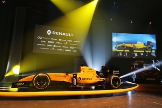F1, la Renault diventa tutta gialla