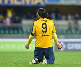 Serie A Verona, Toni assente contro il Bologna