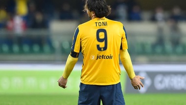 Serie A Verona, Toni doppietta contro la Primavera