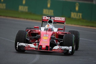 F1, qualifiche Australia: che pole per Hamilton! Vettel terzo