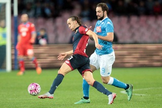 Napoli-Genoa 3-1: gli azzurri sono a -3 dalla Juventus