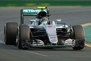 F1: Rosberg vince in Australia, ma in lavagna vola Hamilton