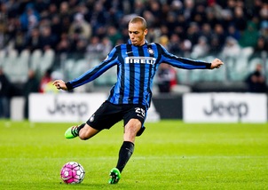 Inter attenta: Mourinho e Ancelotti tentano Miranda