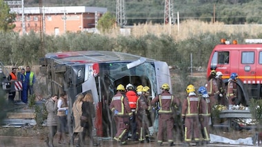 Bus Catalogna, tragedia Erasmus: 13 vittime, sette italiane. Lutto a Torino