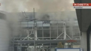 Le immagini dell'attentato all'aeroporto di Bruxelles