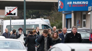 Bruxelles, un testimone degli attacchi: «E' stato un inferno, ma i soccorsi sono arrivati in ritardo»
