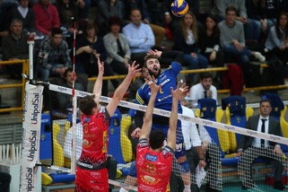 La Calzedonia Verona tiene aperti i Quarti di finale