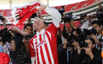 Cruyff, il mondo del calcio dice addio al profeta del gol