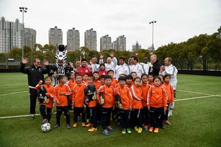 Juventus Legends, l'allenamento a Shanghai con i bambini cinesi