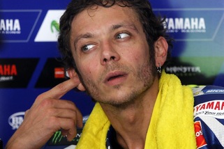 Rally di Monza, Valentino Rossi sempre in testa