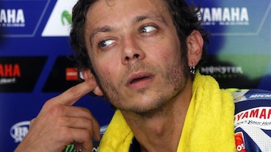 MotoGp Yamaha, Rossi dice addio al Mondiale: «Siamo lenti»