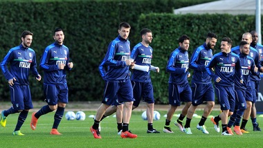 Italia, Pasqua in campo a Coverciano. Bonaventura fermato dalla febbre