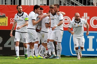 Serie B, colpo Spezia. Festa Vicenza, pari Pro Vercelli