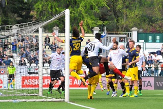 Serie B, Pro Vercelli-Modena 1-1: solo un pareggio per Foscarini