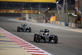 F1 Bahrain, Hamilton ha rischiato grosso: colpa della retro!