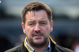 F1 Bahrain, Hembery: «Da due a tre pit stop in gara»