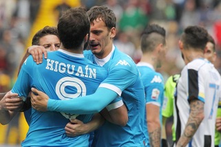 Udinese super, Irrati pessimo, ma Napoli schiacciato dal macigno dell'anticipo Juve