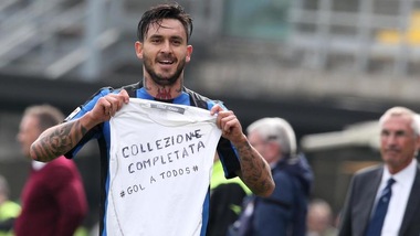 Serie A: magia di Pinilla e crollo Milan, solo pari per la Fiorentina