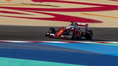 F1 Ferrari, Vettel subito fuori: «E' frustrante non poter gareggiare»