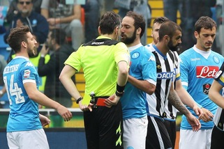 Napoli, stai lontano da 'sta Juve