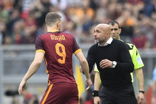Serie A Roma, Spalletti coccola Dzeko: «Doveva giocare con il Bologna»