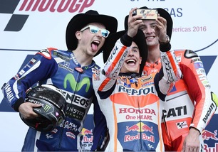 MotoGP Austin: Marquez tra le stelle, Rossi tra le strisce