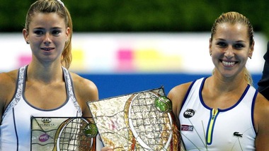 Tennis, Katowice stregata per Camila Giorgi: terza finale di fila persa