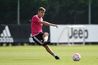 La Juventus si allena a Vinovo: Dybala con il Palermo ci sarà