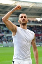 Juve, Bonucci: «Loro mi fischiano, ma io canto...»