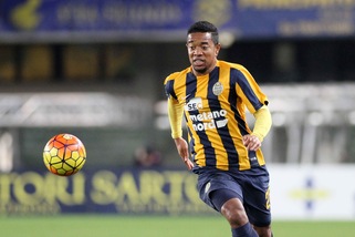Serie A Verona, Emanuelson: «Non ho voglia di retrocedere»