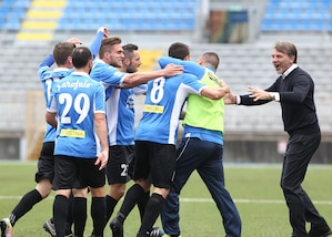 Serie B: Cagliari, 6 gol per la A. Novara, vittoria da Playoff. Pari Pro Vercelli