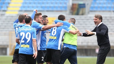 Serie B: Cagliari, 6 gol per la A. Novara, vittoria da Playoff. Pari Pro Vercelli