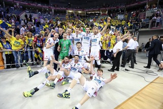 Trento vola in finale di Champions. Lube sempre più crisi