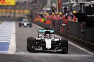 F1 Mercedes, Hamilton: «Una delle gare più difficili»