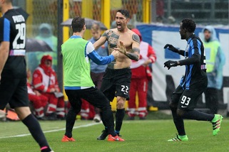 Serie A, Atalanta-Roma 3-3: Borriello, che doppietta! Totti, 301 in carriera