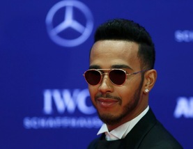 F1, Hamilton non esclude un futuro alla Ferrari