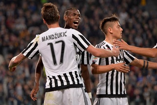 Juventus, 3-0 alla Lazio con Mandzukic e Dybala. Ora match ball scudetto