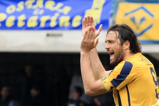 Serie A Verona, Toni out: in attesa di esami