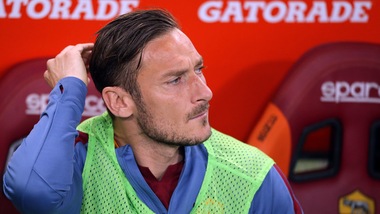 Roma, Totti anticipa l'allenamento per recarsi al battesimo della figlia