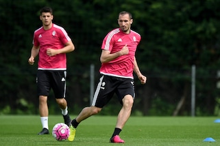 Juventus, pazzesco Chiellini: nuovo infortunio al ginocchio