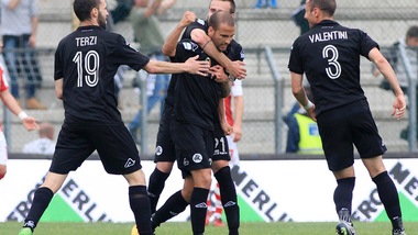 Serie B Spezia tris al Menti. Il Vicenza al tappeto