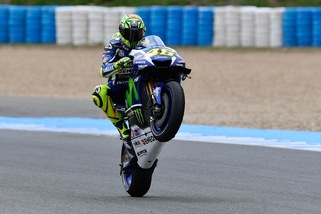 MotoGp, Jerez: Rossi trionfa e dà spettacolo