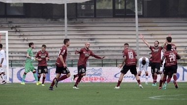 Serie B, Salernitana-Livorno, 3-1 nello scontro salvezza