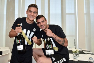 Juventus, felicità Dybala: «Voglio restare nel cuore dei tifosi come Tevez»