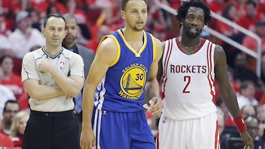 Distorsione per Curry, fuori almeno 2 setttimane