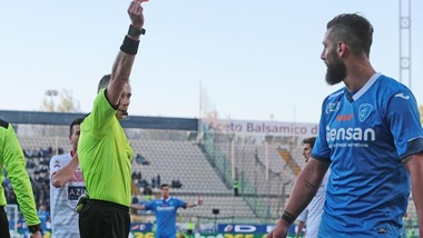 Serie A Palermo: «Lotta salvezza condizionata dall'arbitro Valeri»